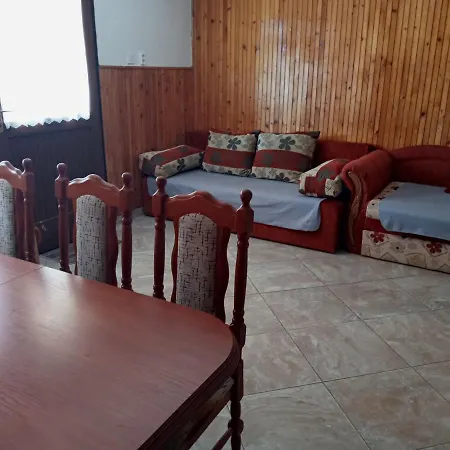 度假居 Napsugar Nyaralo